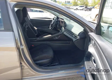 2023 Hyundai Elantra Sel z USA, uszkodzony, nr VIN KMHLS4AG4PU579888